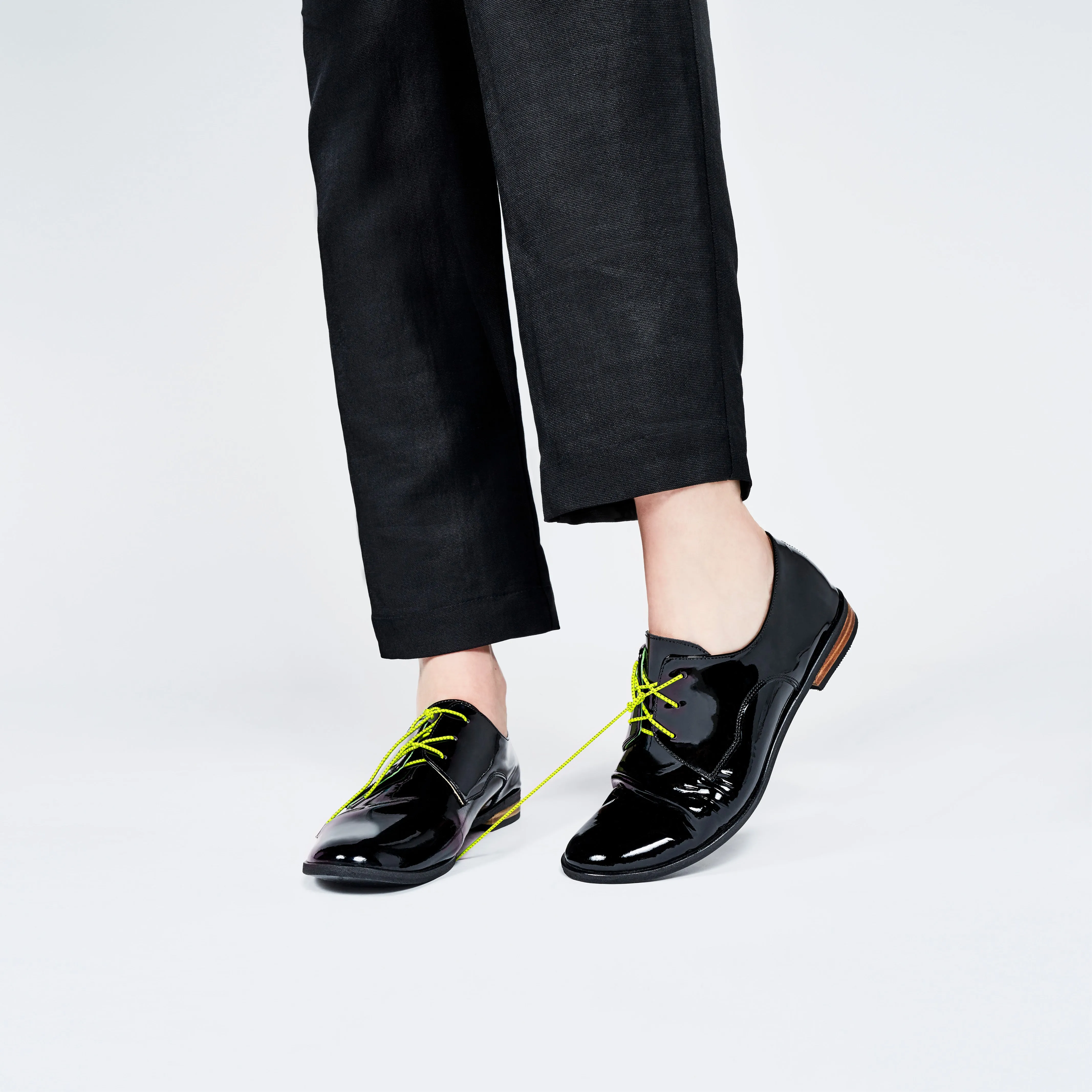 elastic & reflective shoelaces